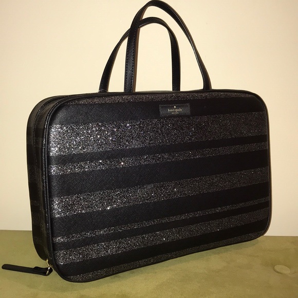 kate spade Handbags - Kate spade Gianna -cosmetic case